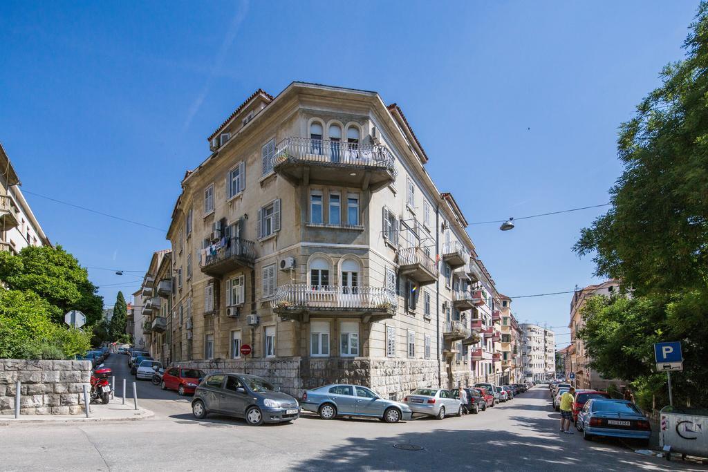 Guest House Roman Horizon Split Exterior foto